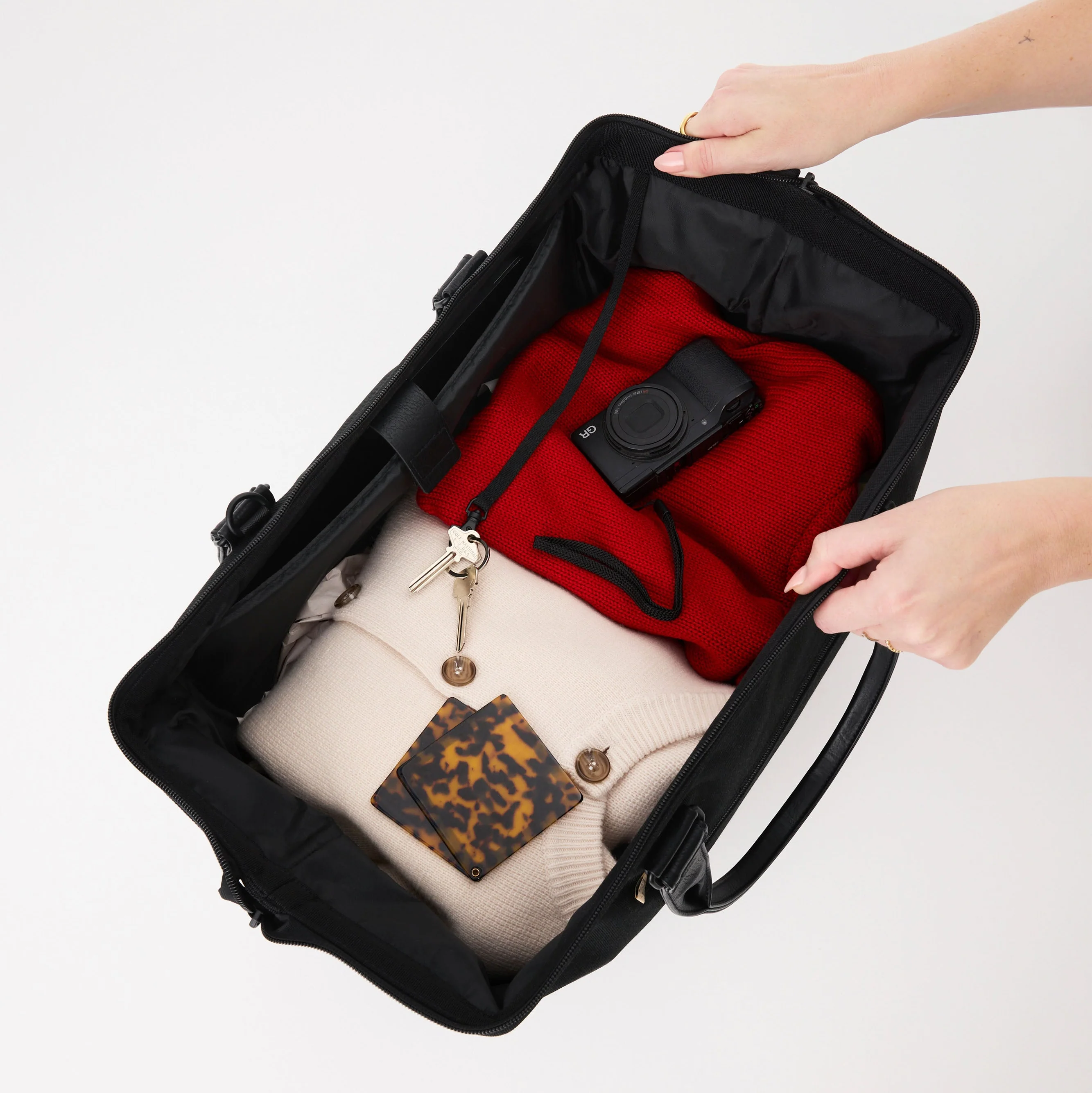The Weekender in Black - Image 6